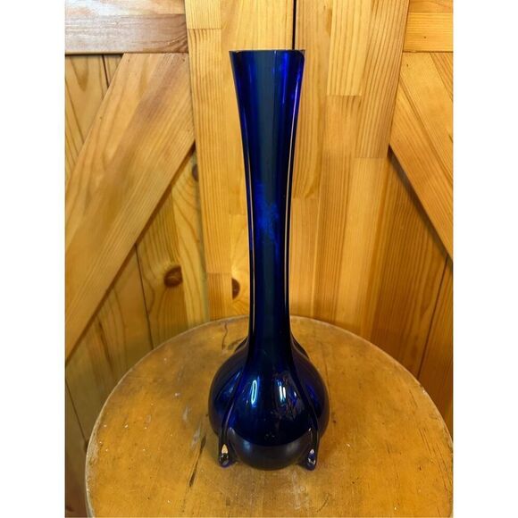Vintage Blue Tall Bud Vase (8866) Damaged - Picture 4 of 10